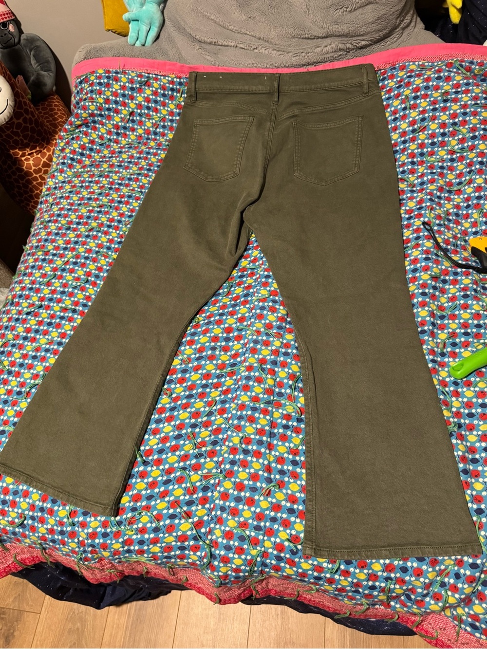 NWOT LOFT Green Denim Welt Pocket High Rise Kick Crop Jeans size 12 - Picture 6 of 7